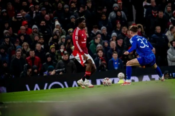 阿莫林执教下曼联五五开比赛为何总输球？