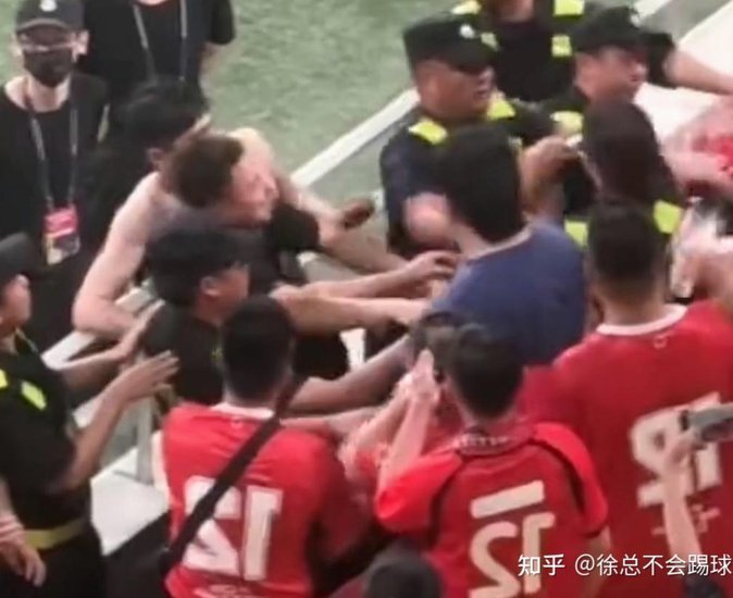 主场被让灌5个，有没有人出来负责？