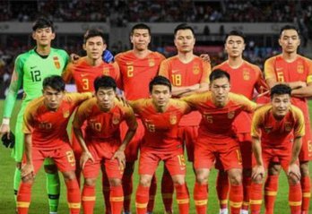 为什么国足口碑不如果国蓝啊成绩差不多