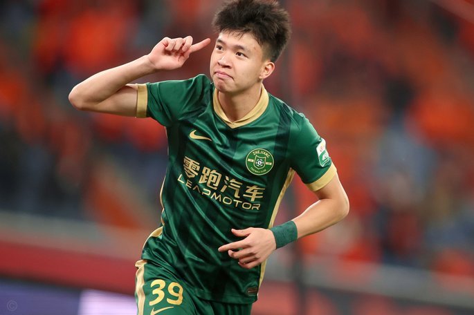半场：铜梁龙0-1浙江，王钰栋首开记录