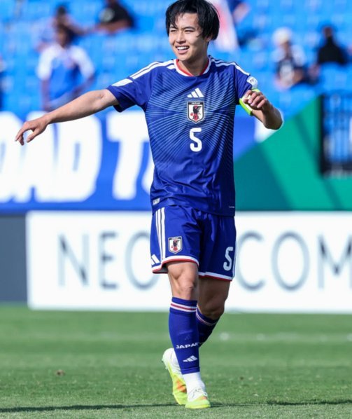 官方：埃因霍温从奈梅亨签下日本国脚佐野航大，双方签约5年61