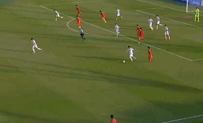 杨希：青训场上的无奈与坚持